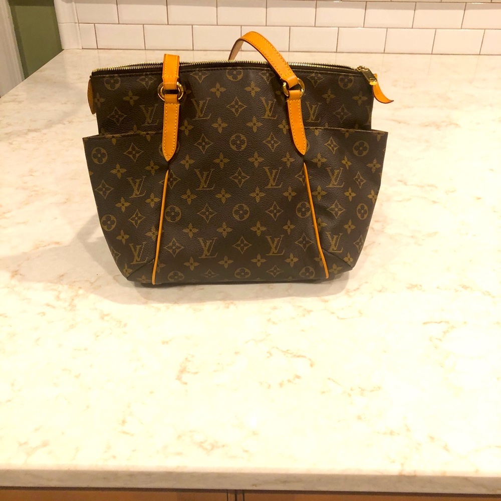 EUC Louis Vuitton bag